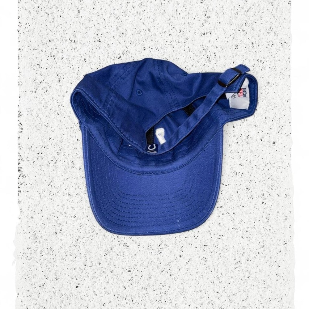 Men’s Indianapolis Colts Cap with White Horseshoe Logo - Picture 2 of 3
